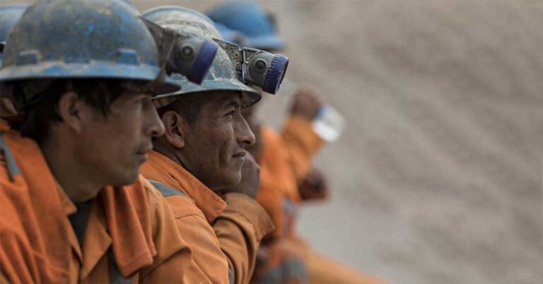 Sinergia entre minería formal e informal: Caso de Minera Yanaquihua SAC